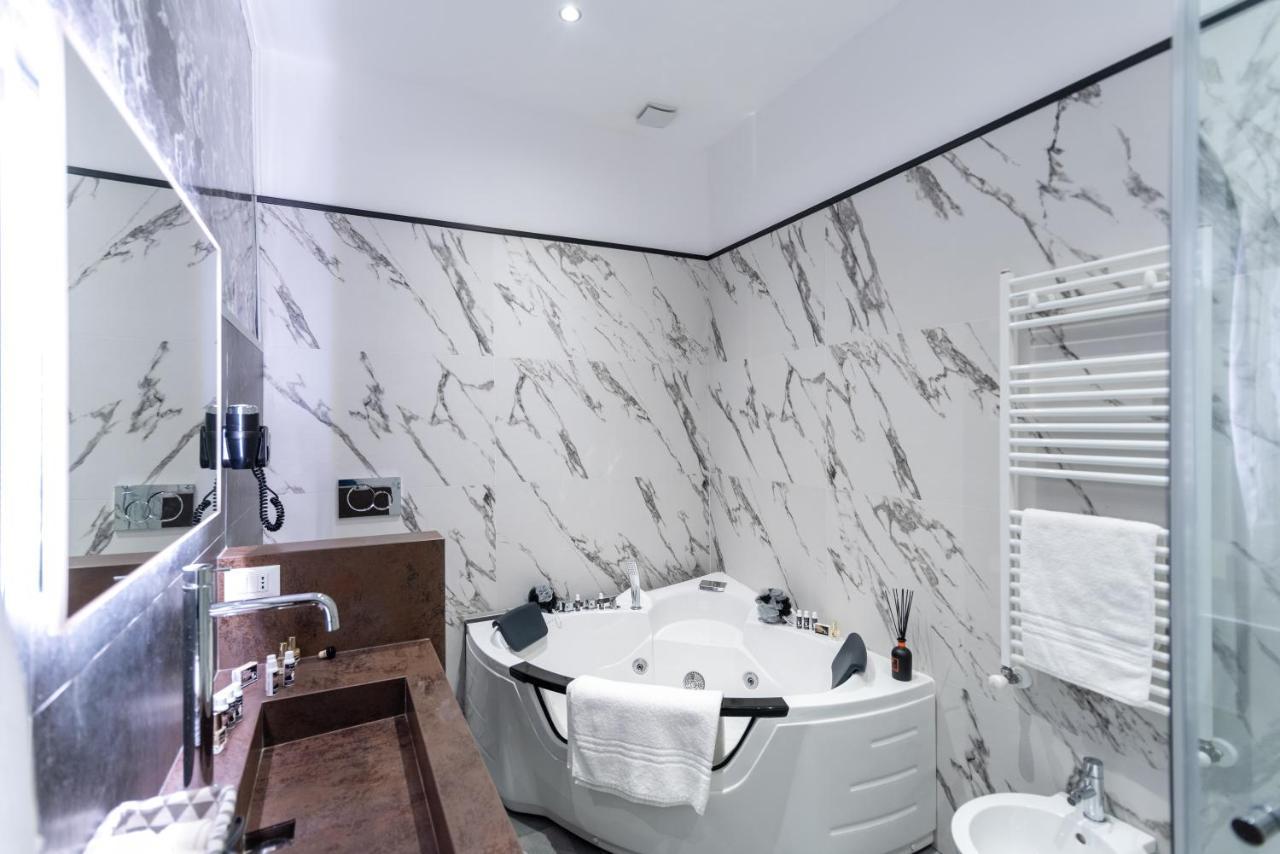 Casa Del Profumo Hotel Piacenza Luaran gambar