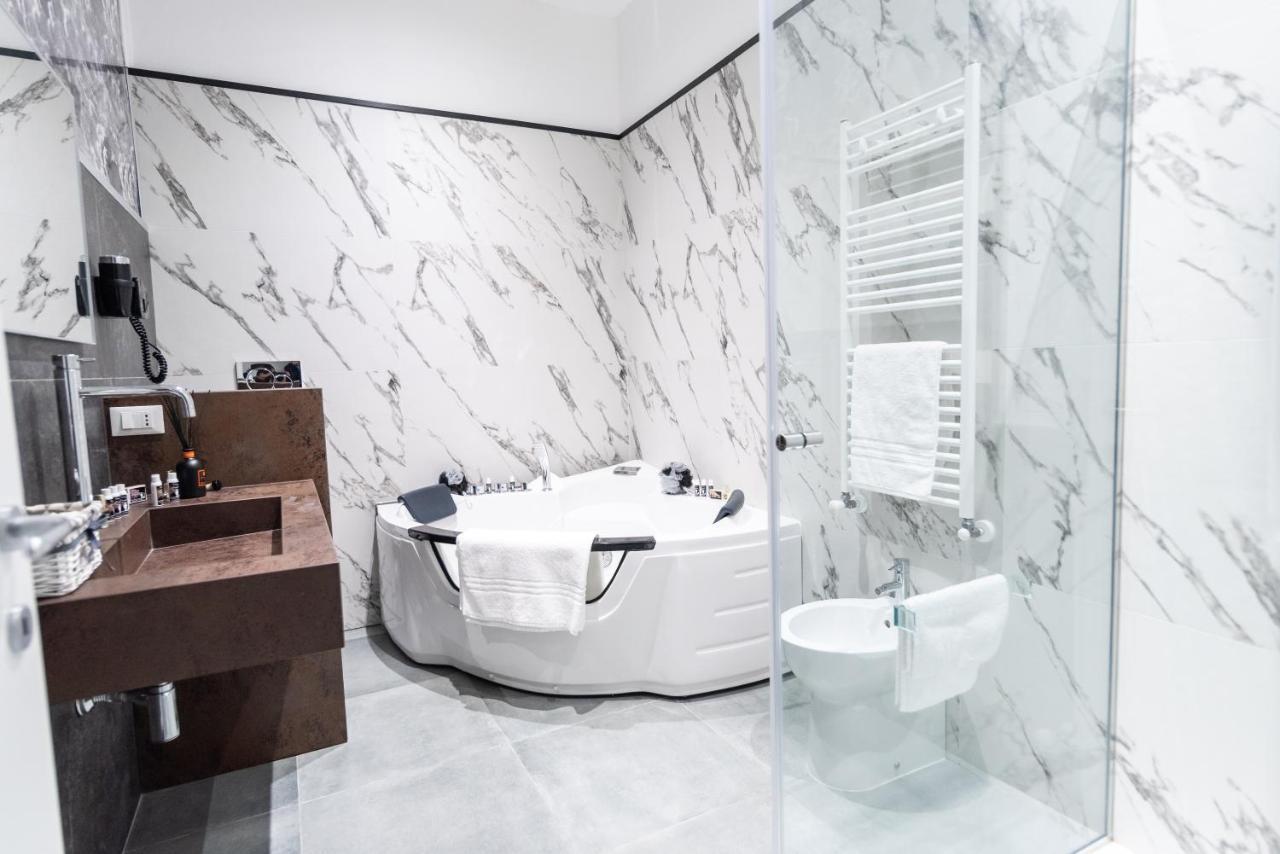Casa Del Profumo Hotel Piacenza Luaran gambar